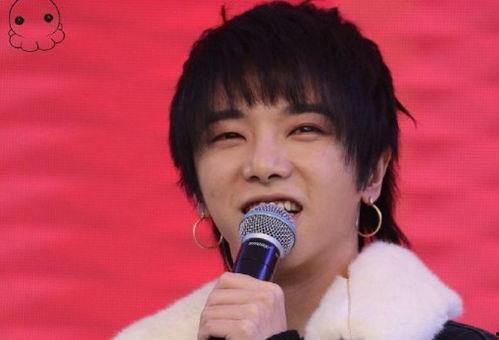 华晨宇老婆爆料视频,揭秘明星夫妻背后的真实生活